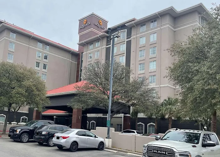 La Quinta By Wyndham San Antonio Airport