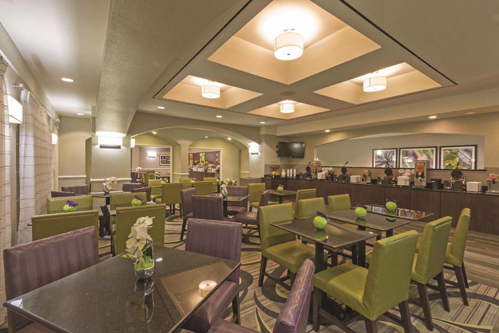 La Quinta By Wyndham Airport Hotel San Antonio