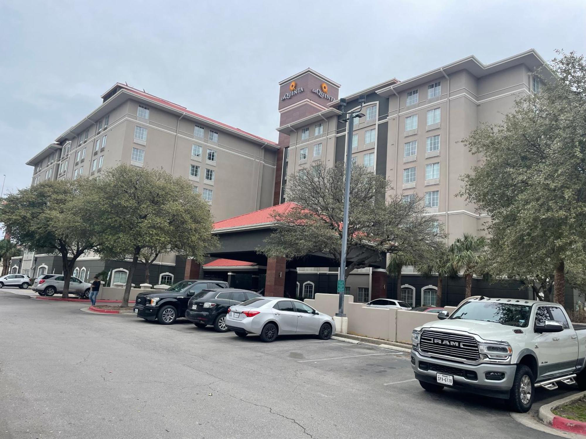 Hotel La Quinta By Wyndham Airport 3*