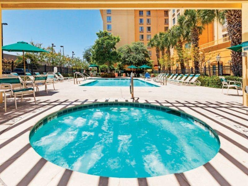 Hotel La Quinta By Wyndham Airport