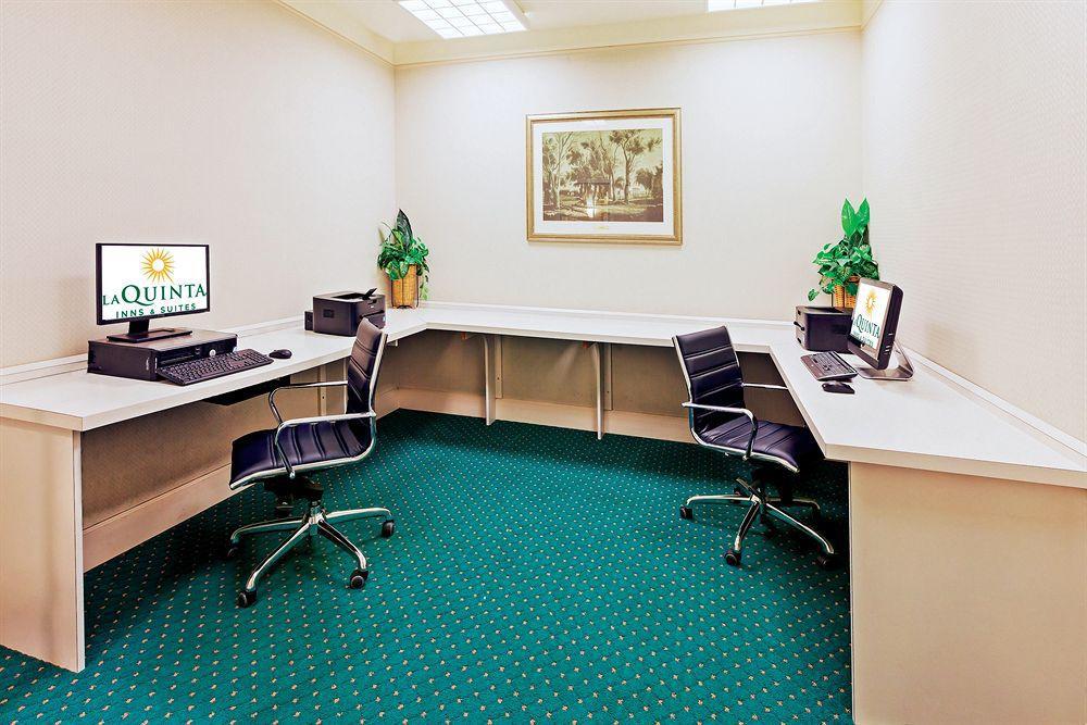 Hotel La Quinta By Wyndham Airport San Antonio