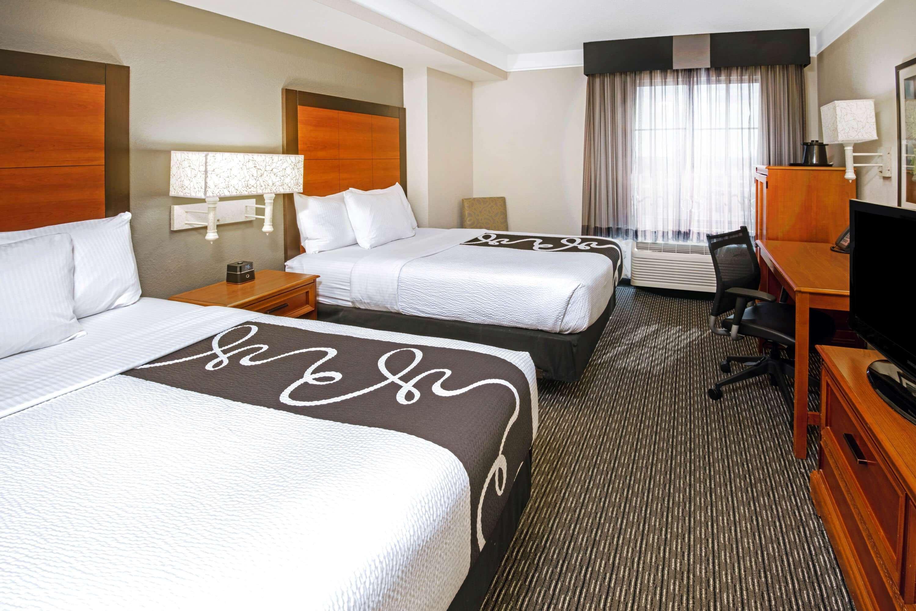 Hotel La Quinta By Wyndham Airport 3*