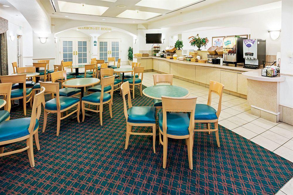 La Quinta By Wyndham Airport 3*