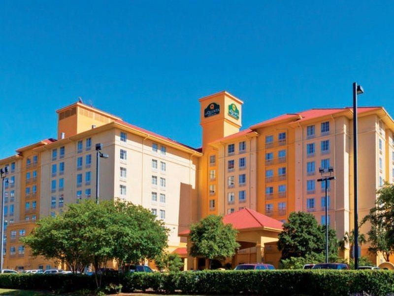 Hotel La Quinta By Wyndham Airport